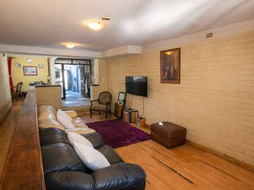 casa  de dos pisos 236 m2 /Ñuñoa