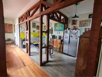 CASONA 1920, BARRIO ITALIA | AMPLITUD Y CARACTER