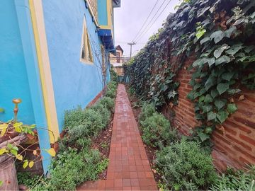 CASONA 1920, BARRIO ITALIA | AMPLITUD Y CARACTER