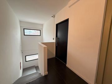 Departamento 2 ambientes con terraza propia nuevo a estrenar. Saavedra