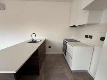 Departamento 2 ambientes con terraza propia nuevo a estrenar. Saavedra
