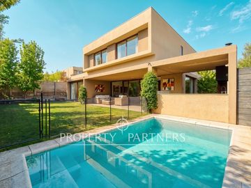 Gran casa con 4 dormitorios en Piedra Roja