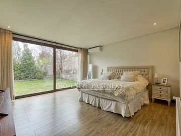 Gran casa con 4 dormitorios en Piedra Roja