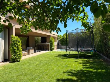 Gran casa con 4 dormitorios en Piedra Roja