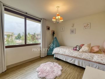 Gran casa con 4 dormitorios en Piedra Roja