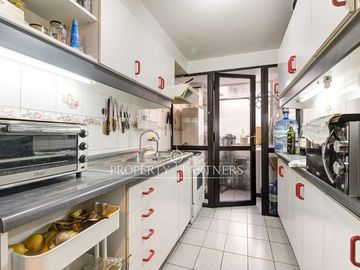 Cómodo y cálido departamento ubicado en excelente sector residencial