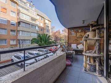 Cómodo y cálido departamento ubicado en excelente sector residencial