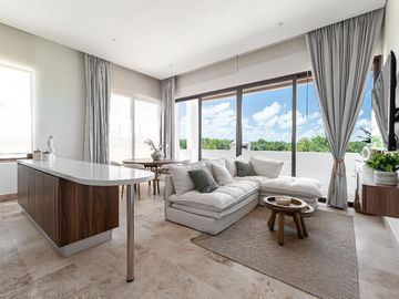 PENTHOUSE EN VENTA DE 2 RECÁMARAS EN AV. HUAYACAN, CANCUN