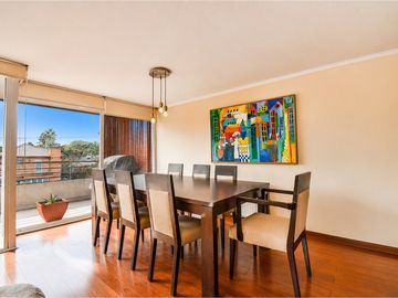En Venta Amplio Dpto De 4 Dorm.  En Las Condes