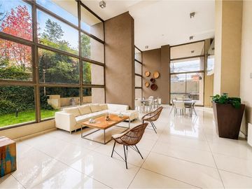 En Venta Amplio Dpto De 4 Dorm.  En Las Condes