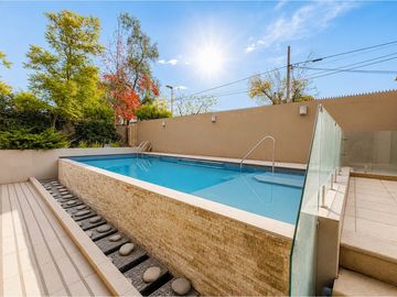 En Venta Amplio Dpto De 4 Dorm.  En Las Condes