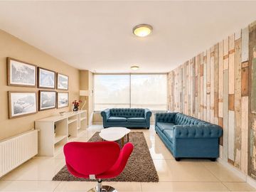 En Venta Amplio Dpto De 4 Dorm.  En Las Condes