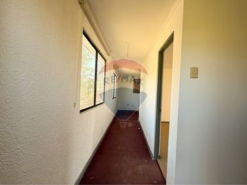 Parcela con casa luminosa y gran terreno