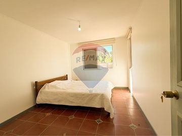 Parcela con casa luminosa y gran terreno