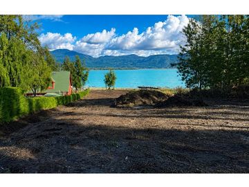 Vende orilla lago Colbun El Colorado 3.362 m2