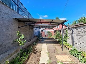 SE VENDE TERRENO CON 2 CASAS, P. DREVES