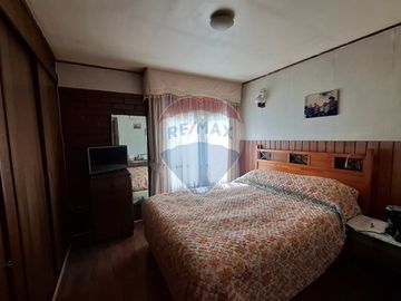 SE VENDE TERRENO CON 2 CASAS, P. DREVES