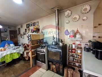 SE VENDE TERRENO CON 2 CASAS, P. DREVES