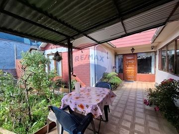 SE VENDE TERRENO CON 2 CASAS, P. DREVES
