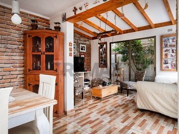CASA RENOVADA 3D+3B+2 EST SAN BERNARDO NOS