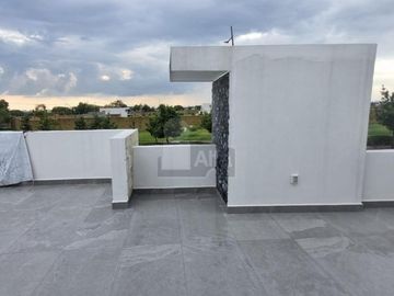 Estrena casa en venta! Mayorca Residencial de 2 recámaras con baño c/u