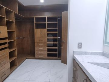 Estrena casa en venta! Mayorca Residencial de 2 recámaras con baño c/u