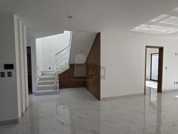 Estrena casa en venta! Mayorca Residencial de 2 recámaras con baño c/u
