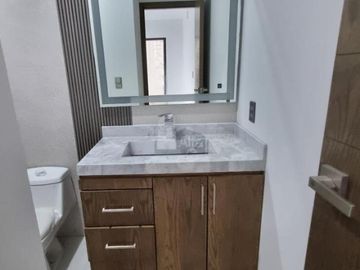 Estrena casa en venta! Mayorca Residencial de 2 recámaras con baño c/u
