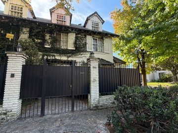 ALQUILER DE CASA EN LAS LOMAS DE SAN ISIDRO, 6 AMBIENTES
