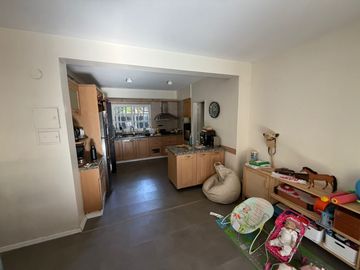 ALQUILER DE CASA EN LAS LOMAS DE SAN ISIDRO, 6 AMBIENTES