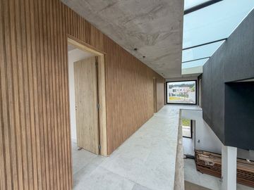 ALQUILER CASA 6 AMB EN LA CALESA CON VISTA AL LAGO