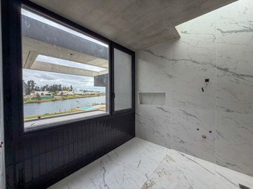 ALQUILER CASA 6 AMB EN LA CALESA CON VISTA AL LAGO