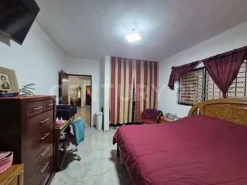 Casa en Venta en Colonia del Valle, Villa de Álvarez, Colima