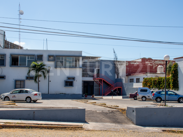 Renta de local comercial u oficina en planta alta Plaza Roma, Colima