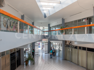 Renta de local comercial u oficina en planta alta Plaza Roma, Colima