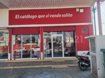 Local en renta en Centro de Tecomán, Colima.