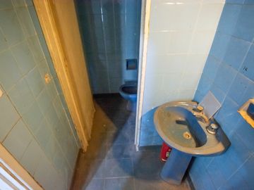 Venta Local comercial Villa crespo con sotano