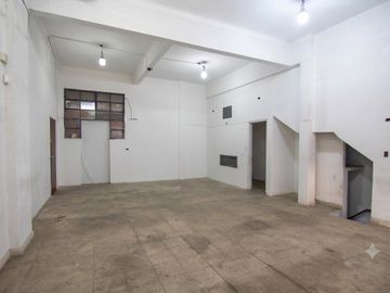 Venta Local comercial Villa crespo con sotano