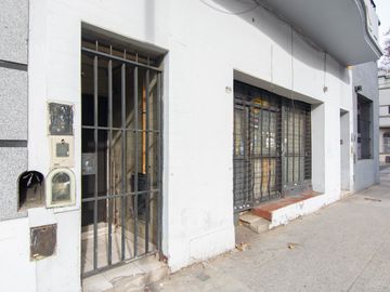 Venta Local comercial Villa crespo con sotano