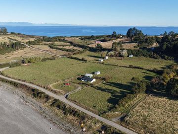 Se vende terreno a orilla de playa Isla Tabon