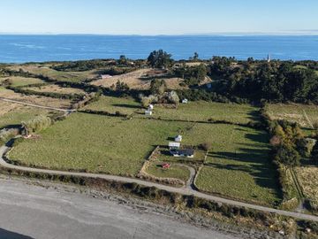 Se vende terreno a orilla de playa Isla Tabon