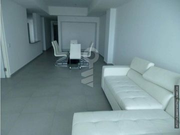 Venta: 2 recámaras en Yacht Club, Avenida Balboa