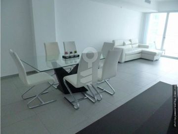 Venta: 2 recámaras en Yacht Club, Avenida Balboa