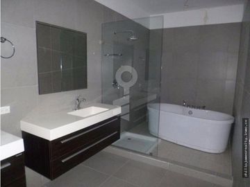 Venta: 2 recámaras en Yacht Club, Avenida Balboa