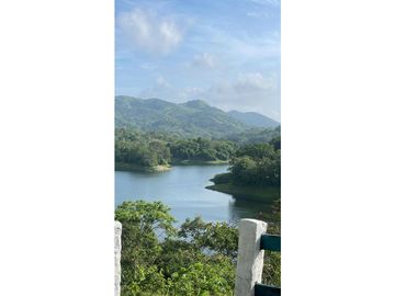 🌅 OPORTUNIDAD DE INVERSIÓN FRENTE AL LAGO ALAJUELA 🇵🇦