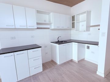 Venta departamento 3 Ambientes A Estrenar con Balcón aterrazado en Parque Patricios