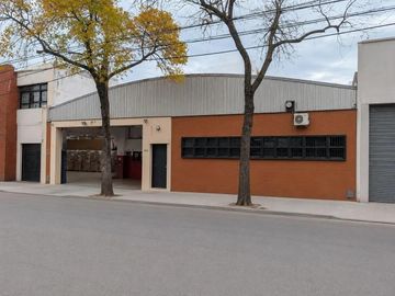 Venta Galpón 750 m2 en Villa Ortuzar