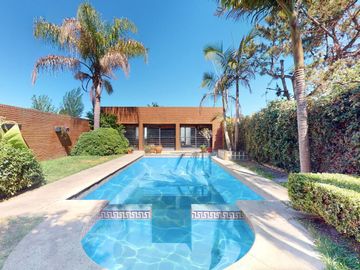 Casa 5 dormitorios  en venta la Plata