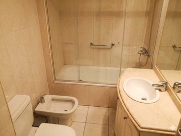 EN ALQUILER! 4 amb cfte c/ cochera amenities