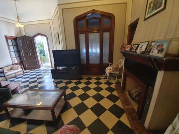 Alquiler Residencia 9 Ambientes para uso comercial o vivienda en Ramos Mejia